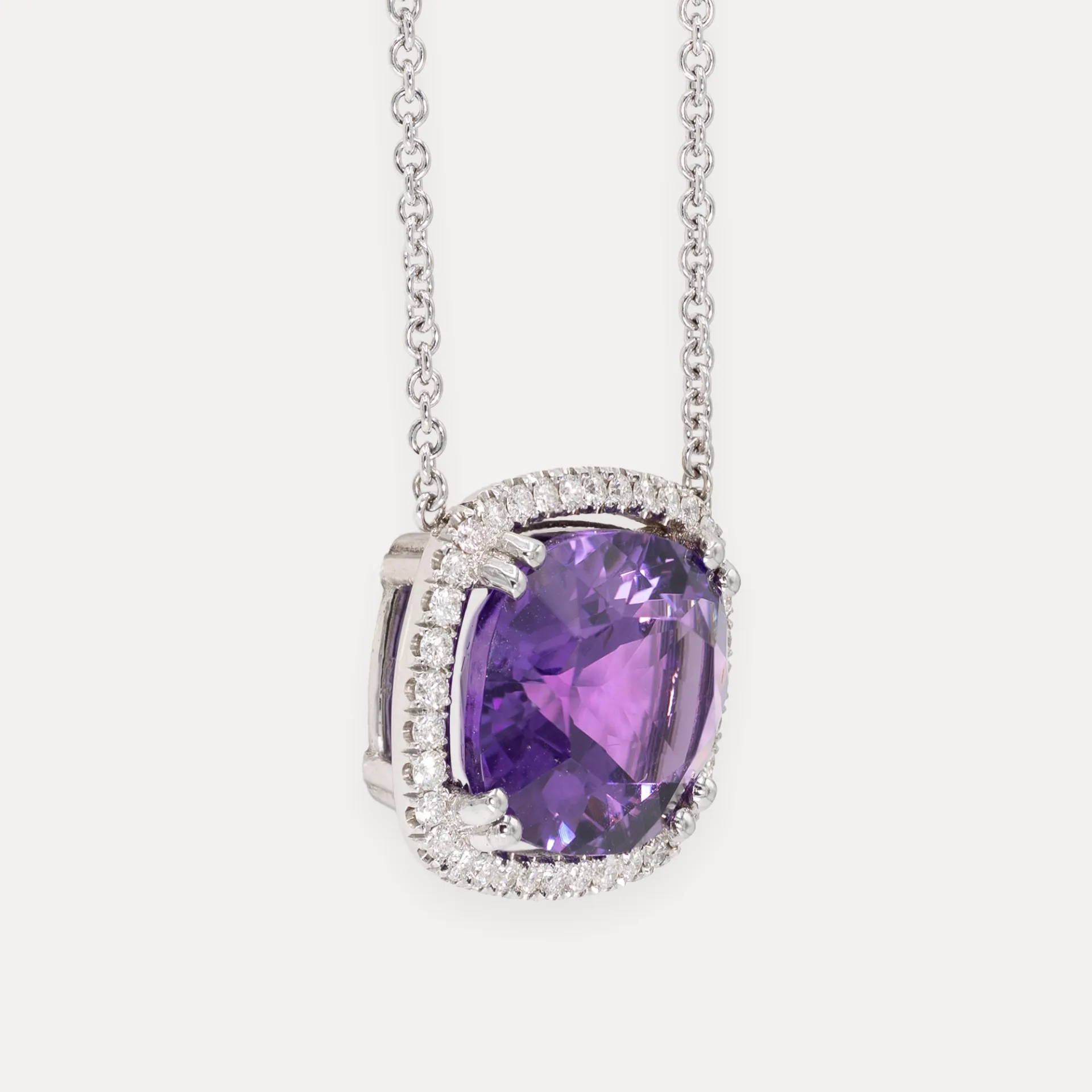[24] Collier  or blanc 18Kt. 7g  améthyste  diamant 0,51ct.