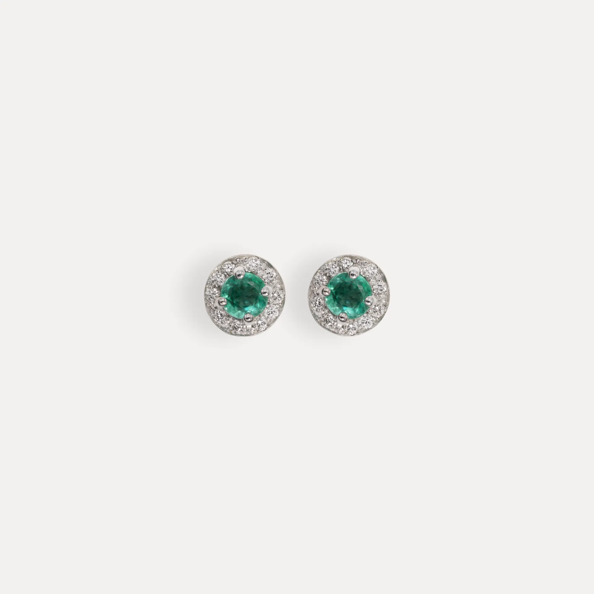 [6080/02] Boucle d'oreille or blanc 18Kt. 1,6g émeraude 0,4ct. diamant 0,12ct.
