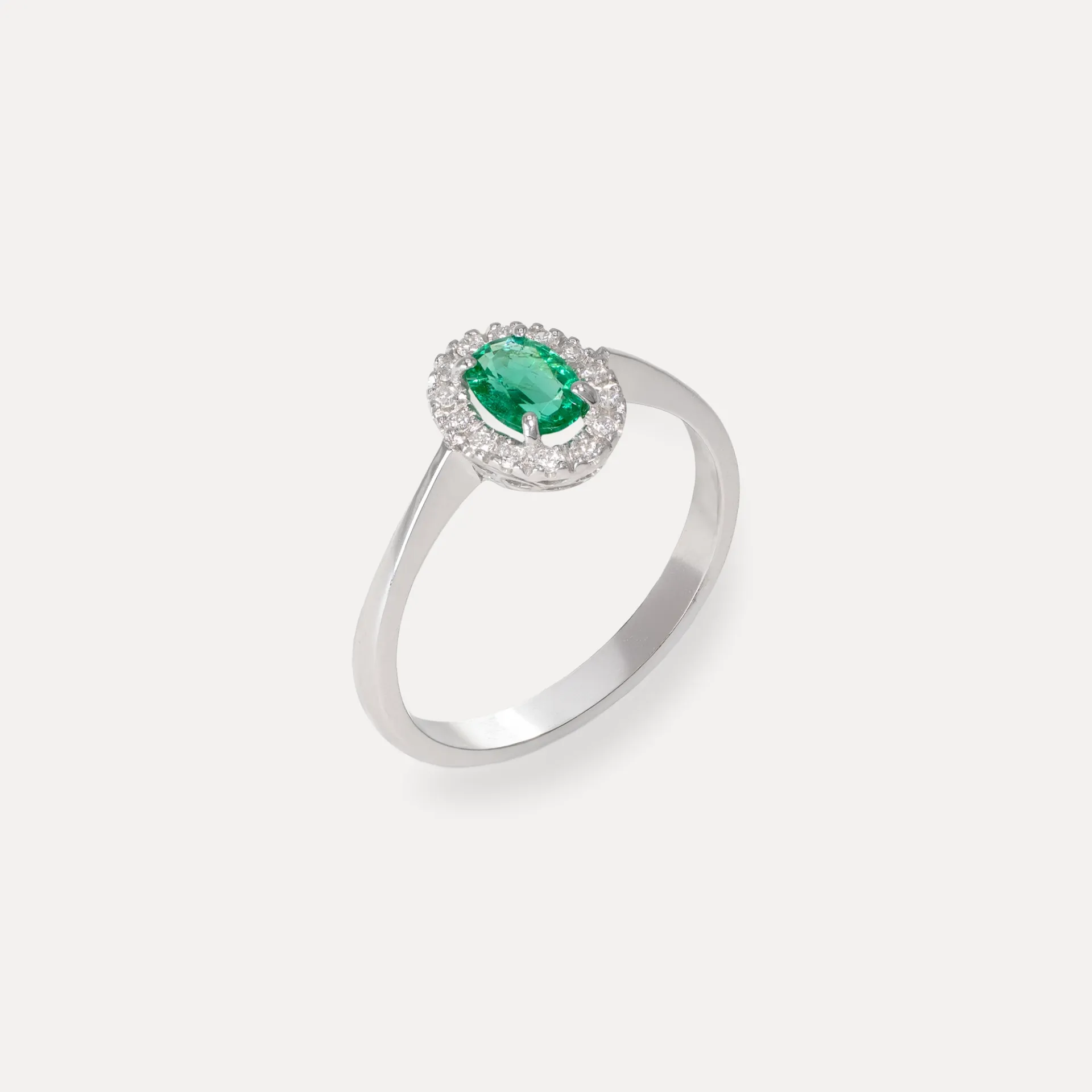 Bague or blanc 18Kt. 2,3g émeraude 0,55ct. diamant 0,09ct.